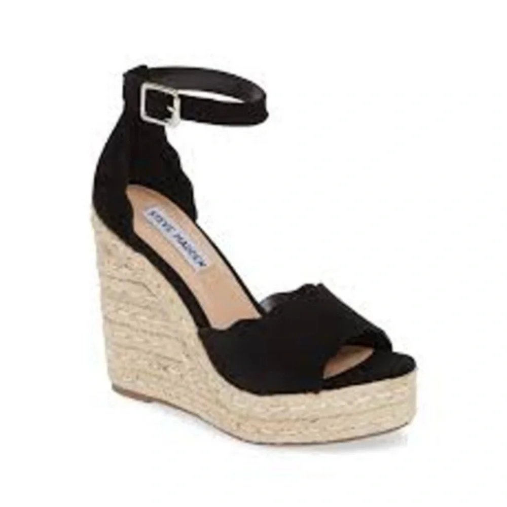 Steve Madden Black and Tan Wedge Espadrilles size 9. EUC. No flaws.